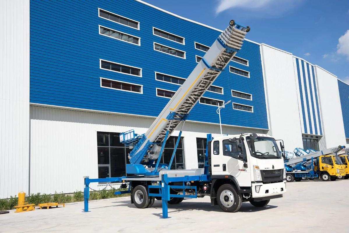 临西县小型云梯车上料车租赁多少钱